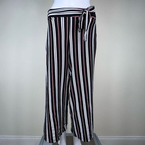Pull&Bear Belted Striped Pull-On Gaucho Pants - Picture 1 of 10